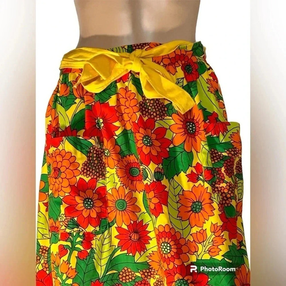Floral true tie wrap maxi skirt ruffle detail with pockets, grommet one size - Picture 4 of 7